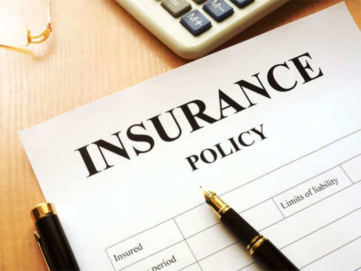 Irdai proposal that no need to pay high surrender charges on Surrender of a life insurance policy Insurance Policy: బీమా పాలసీని సరెండర్ చేస్తే ఎక్కువ డబ్బు తిరిగి వస్తుంది, రూల్‌ మారుతోంది!