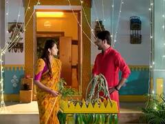 ‘కృష్ణ ముకుంద మురారి’ సీరియల్: కృష్ణకు ముద్దు పెట్టేసిన మురారి, తెగ సిగ్గుపడిన తింగరి - రచ్చ రచ్చ చేసిన ముకుంద!