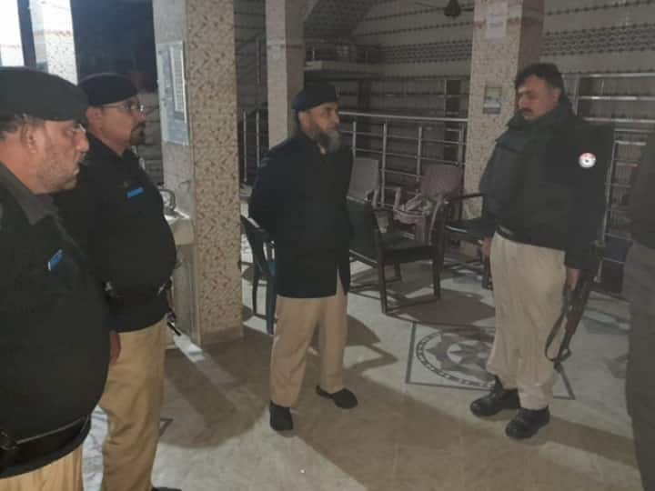 Terrorist Attack in Pakistan police headquarters Police Lines in Tank district of Khyber Pakhtunkhwa Pakistan Terrorist Attack: पाकिस्तान में पुलिस मुख्यालय पर आतंकी हमला, 3 पुलिसकर्मियों की मौत, 3 आतंकी ढेर