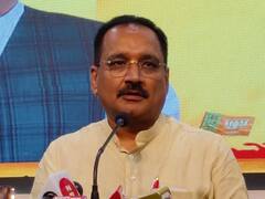 बीजेपी नेता वीरेंद्र सचदेवा का दावा- 'दिल्ली के सीएम आदतन झूठ बोलते हैं'