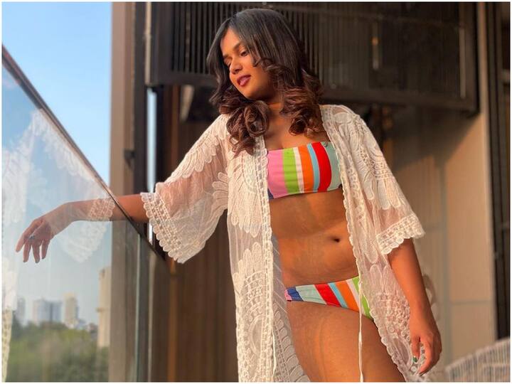 Ariyana Glory Bikini Photos: అరియనా గ్లోరీ అందాల జాతర సోషల్ మీడియాలో జనాలను విపరీతంగా అట్ట్రాక్ట్ చేస్తోంది. మీరూ ఒక్కసారి ఆ ఫోటోలు చూడండి. (Image Courtesy: ariyanaglory/instagram)