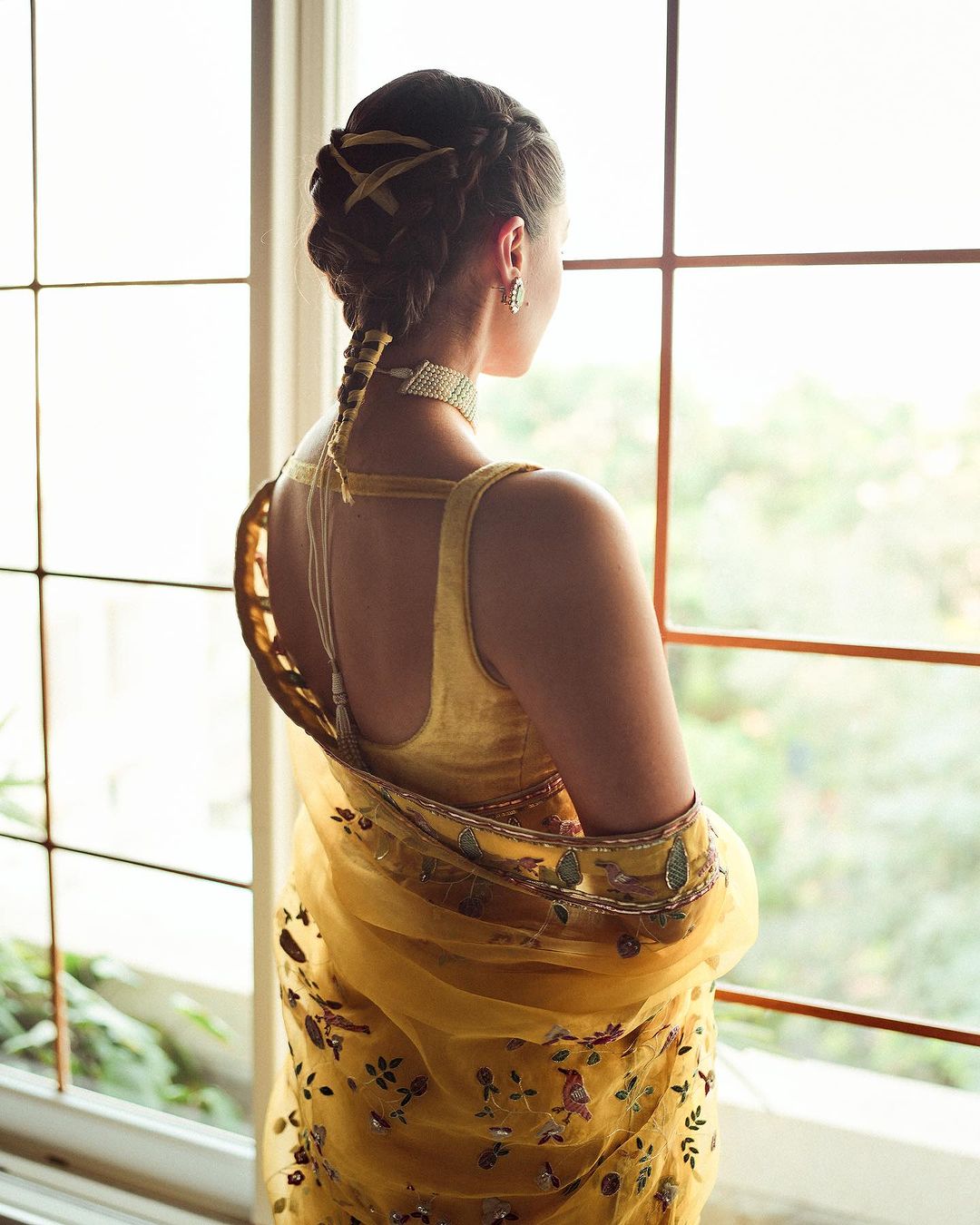 Patralekhaa's yellow saree is as bright and cheery as a field of sunflowers