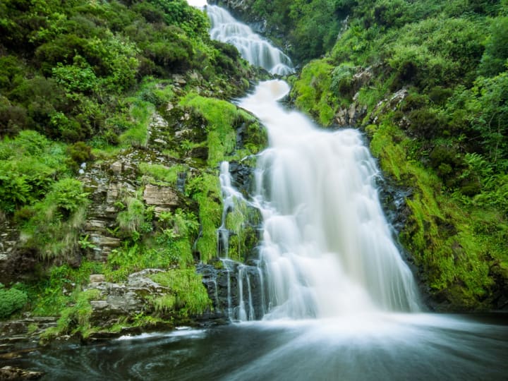MP Pachmarhi Hill Station is the best tourist place in Madhya Pradesh |  सतपुड़ा की रानी पचमढ़ी, डेढ़ हजार से दो हजार के बजट में करिये सैरसतपुड़ा की  रानी पचमढ़ी, डेढ़ हजार