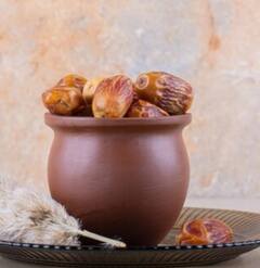 Soaked Dates: ਆਓ ਜਾਣਦੇ ਹਾਂ ਭਿੱਜੇ ਖਜੂਰ ਖਾਣ ਨਾਲ ਸਰੀਰ ਨੂੰ ਕਿਸ ਤਰ੍ਹਾਂ ਦੇ ਫਾਇਦੇ ਹੁੰਦੇ ਨੇ