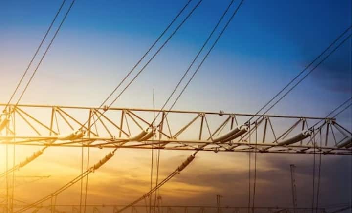 সেতুটি তৈরি করতে মোট পাঁচ বছর সময় লেগেছিল। এতি দীর্ঘ সেতুটিকে ধরে রেখেছে বৃহদাকার দু’টি টাওয়ার যা দেখতে ইংরেজির H অক্ষরের মতো। সেতুর দুই মাথায় টাওয়ার দু’টি রয়েছে।