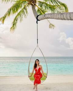 Manushi Chhillar Photos: బీచ్ లో 'ఆపరేషన్‌ వాలెంటైన్‌’ బ్యూటీ!