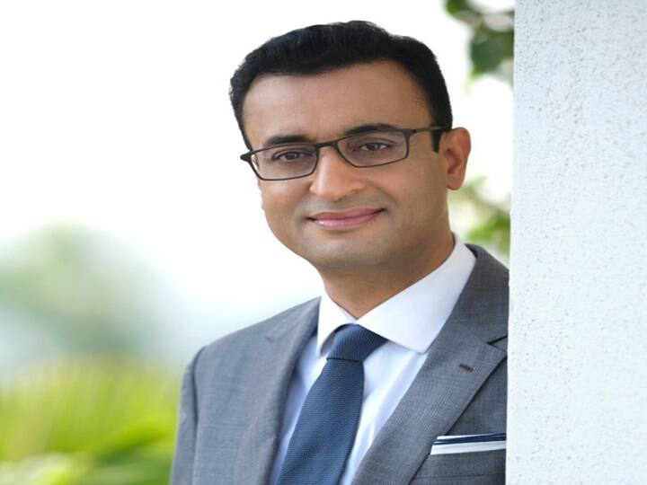 मैक्स हेल्थकेयर इंस्टीट्यूट के चेयरमैन अभय सोई भी 2023 में फोर्ब्स की अरबपतियों की लिस्ट में शामिल होने में सफल हुए हैं. उनकी नेट वर्थ 1.9 बिलियन डॉलर यानी 15,842 करोड़ रुपये आंकी गई है.