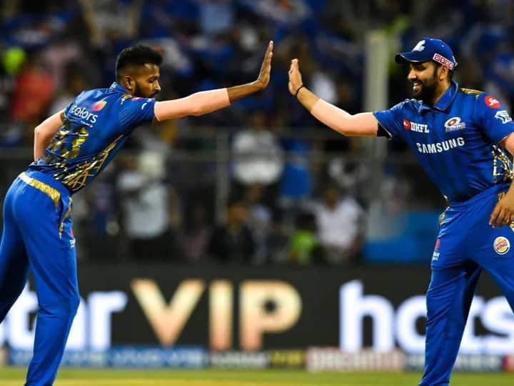 Hardik Pandya Replace Rohit Sharma As Mumbai Indians Captain Social Media Reactions Hardik Pandya: मुंबई इंडियंस ने रोहित शर्मा की जगह हार्दिक पांड्या को बनाया कप्तान, तो सोशल मीडिया पर फैंस ने क्या कहा?