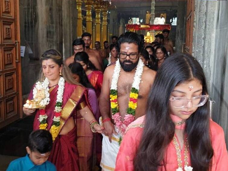actress Rambha visit yazhbanam temple photos viral on social media Actress Ramba: யாழ்ப்பாணம் கோயிலில் குடும்பத்தினருடன் தரிசனம் செய்த ரம்பா.. ஆனால் இலங்கை சென்ற காரணமே வேறு..!