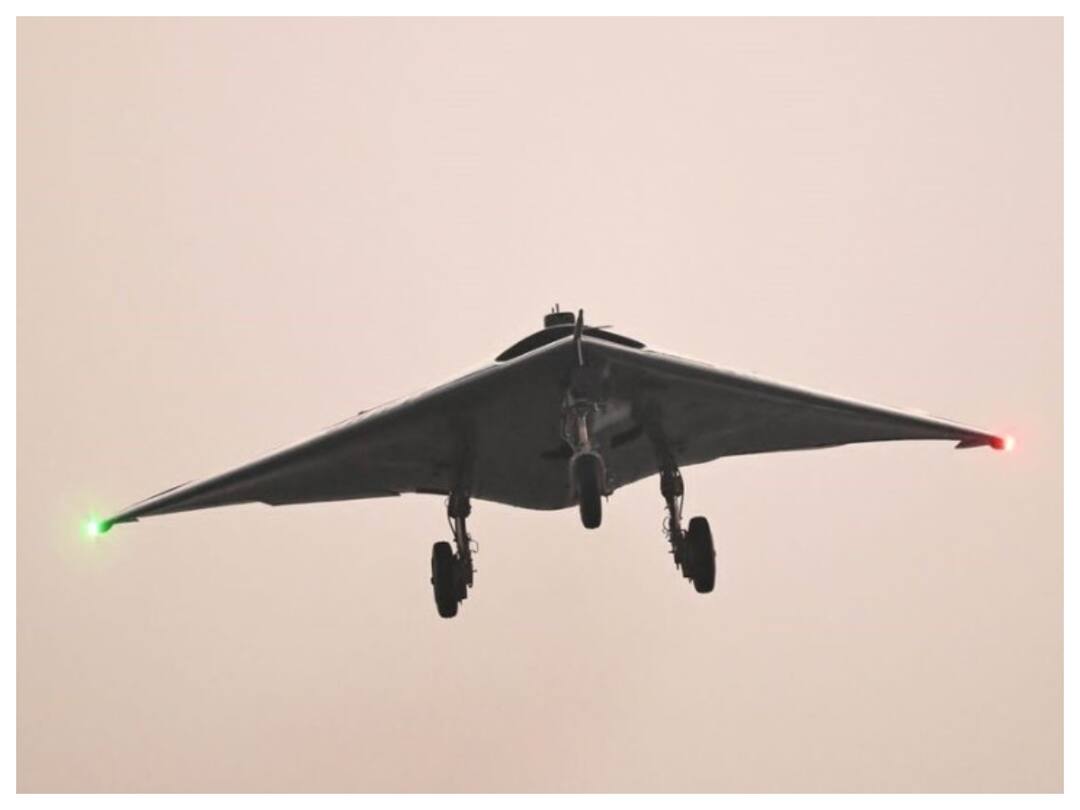 DRDO Conducts Flight Trial Of Autonomous Flying Wing Technology Demonstrator In Karnataka | WATCH DRDO Conducts Flight Trial Of Autonomous Flying Wing Technology Demonstrator In Karnataka | WATCH