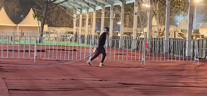 जिसमें आयोजन के दूसरे दिन यानी 17 दिसंबर को सुबह 10 बजे से दिव्य-दरबार लगाया जाएगा. इस तीन दिवसीय आयोजन की शुरुआत योग गुरु बाबा रामदेव के तरफ से किया जाएगा.