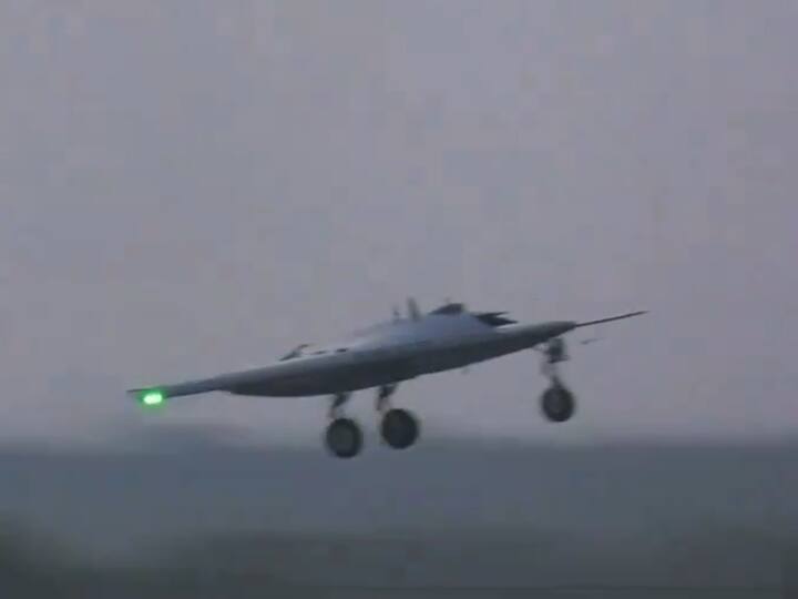 DRDO successfully demonstrates flight trial of indigenous high speed flying wing UAV Video: स्वदेशी हाई-स्पीड फ्लाइंग विंग यूएवी का सफल परीक्षण, जानें इसकी खासियत