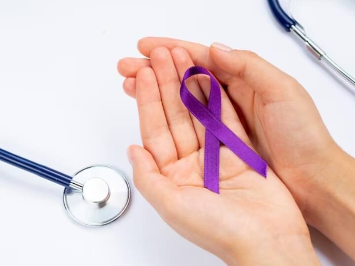 एनसीबीआई जर्नल में प्रकाशित रिपोर्ट के मुताबिक करौंदा की पत्तियों में एंटीऑक्सीडेंट, एंटीकैंसर और एंटीबैक्टीरियल गुण होता है. यानी करौंदा की पत्तियां कैंसर जैसी घातक बीमारियों को रोकने में कारगर है.