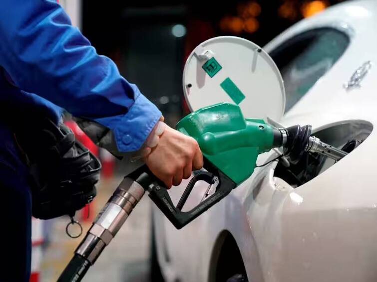 petrol and diesel price chennai on december 15th 2023 know full details Petrol Diesel Price Today: அதிகரிக்கும் தேவை.. மாற்றம் காண்கிறதா பெட்ரோல், டீசல் விலை? - இன்றைய நிலவரம் இதோ..!