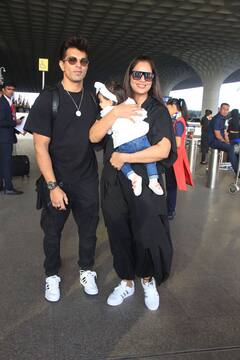 बेटी देवी और पति करण सिंह ग्रोवर संग एयरपोर्ट पर स्पॉट हुईं बिपाशा बसु, एक्ट्रेस ने ब्लैक में की 'फाइटर' एक्टर संग ट्वीनिंग, लगीं बेहद स्टाइलिश