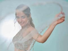 Ashika Ranganath Photos : దేవకన్యలా ఉన్నావ్ ఆషికా!