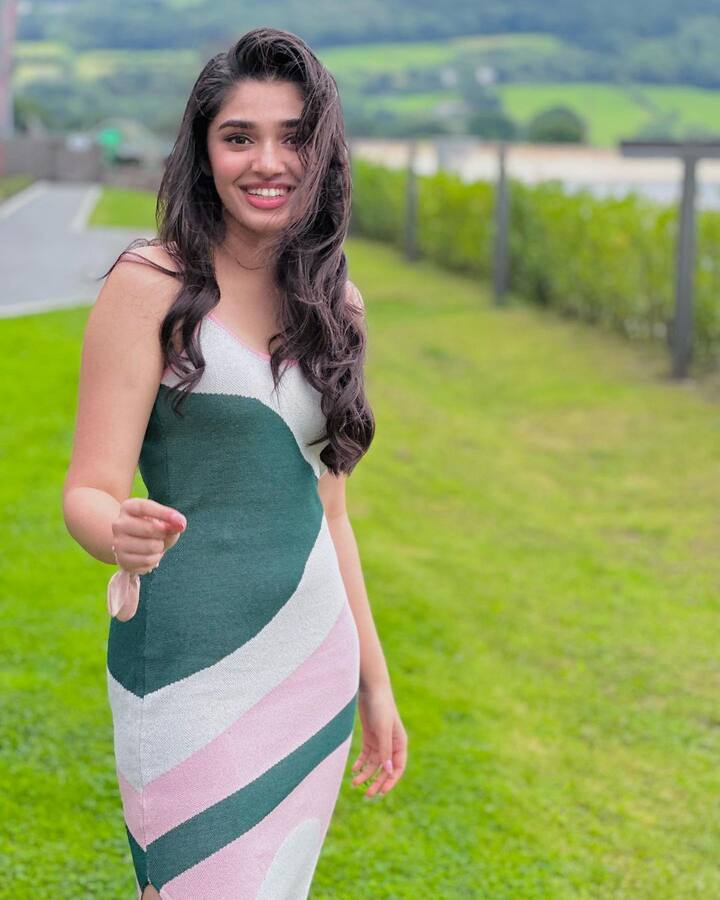 Kriti Shetty Photo:  કૃતિ શેટ્ટી સાઉથની જાણીતી સુંદર અભિનેત્રીઓમાંની એક છે. અભિનેત્રી ફિલ્મોની સાથે સાથે તેના લુકને કારણે હંમેશા ચર્ચામાં રહે છે.