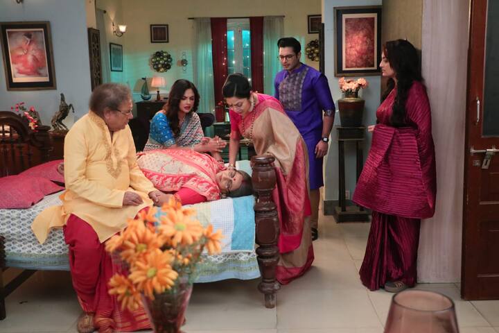 আবির ও টুম্পার বিয়েকে কেন্দ্র করে মেতে উঠেছে মল্লিক পরিবার। তারপরে? জনপ্রিয় এই ধারাবাহিকের গল্পে কোন নতুন মোড় আসবে সেই খোঁজ দিচ্ছে এবিপি লাইভ