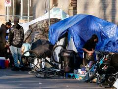 US Homeless: अमेरिका में बेघरों की संख्या में रिकॉर्ड उछाल!, सुपर पावर देश के 7 लाख लोग सड़कों पर रहने को मजबूर