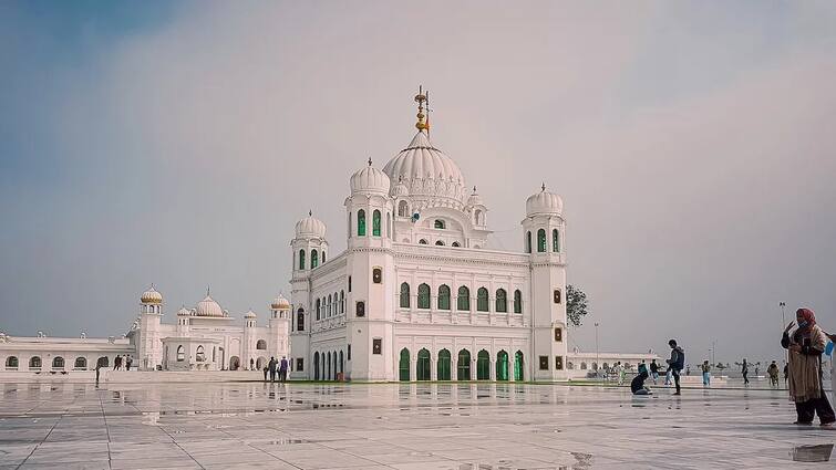 Pakistan to earn lacs from Kartarpur pilgrims ਪਾਕਿ ਸਰਕਾਰ ਨੇ ਕਰਤਾਰਪੁਰ ਸਾਹਿਬ ਦੇ ਦਰਸ਼ਨਾਂ ਲਈ ਜਾਣ ਵਾਲੇ ਸ਼ਰਧਾਲੂਆਂ ਤੋਂ ਕੀਤੀ ਮੋਟੀ ਕਮਾਈ, ਚਾਰ ਸਾਲ ਦਾ ਅੰਕੜਾ ਆਇਆ ਸਾਹਮਣੇ