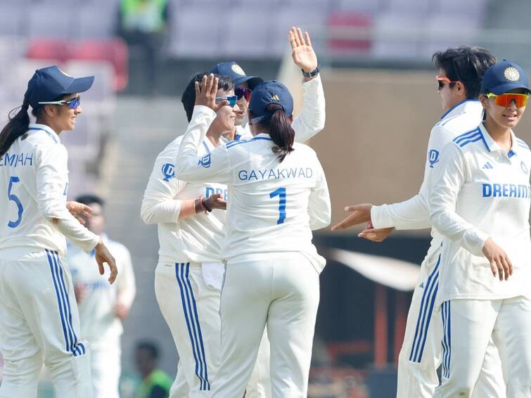 india women team  beat england woman team by 347 runs in test match IND (W) vs ENG (W) Test: இங்கிலாந்து அணியை ஓட விட்ட இந்திய பெண்கள் அணி - டெஸ்ட் போட்டியில் வரலாற்று வெற்றி..!