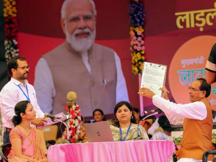 Ladli Bahna Yojana Notice of leaving Scheme viral on social media 511 women left financial benefits Ann Ladli Behna Yojana: मध्य प्रदेश को मिले नए सीएम, दो दिन बाद सागर की 511 महिलाओं ने छोड़ा लाडली बहना योजना का लाभ, क्या है वजह?