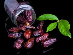 Health Benefits : तुपात भिजवलेली खारीक खा, तंदुरुस्त राहा!