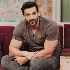 John Abraham Inside Home: मुंबई में करोड़ों के ‘द स्काई विला’ में ठाठ से रहते हैं जॉन अब्राहम, इंटीरियर देख भूल जाएंगे ‘मन्नत’