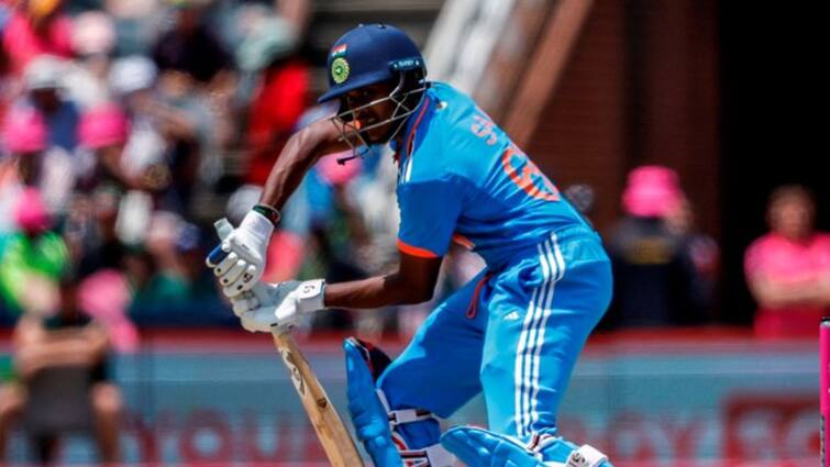 IND vs SA 1st ODI Sai Sudharsan Maiden Half Century ODI Debut India vs South Africa 1st ODI Sai Sudharsan: নিজের ওয়ান ডে অভিষেকেই অনবদ্য অর্ধশতরানে নজর কাড়লেন সাই সুদর্শন