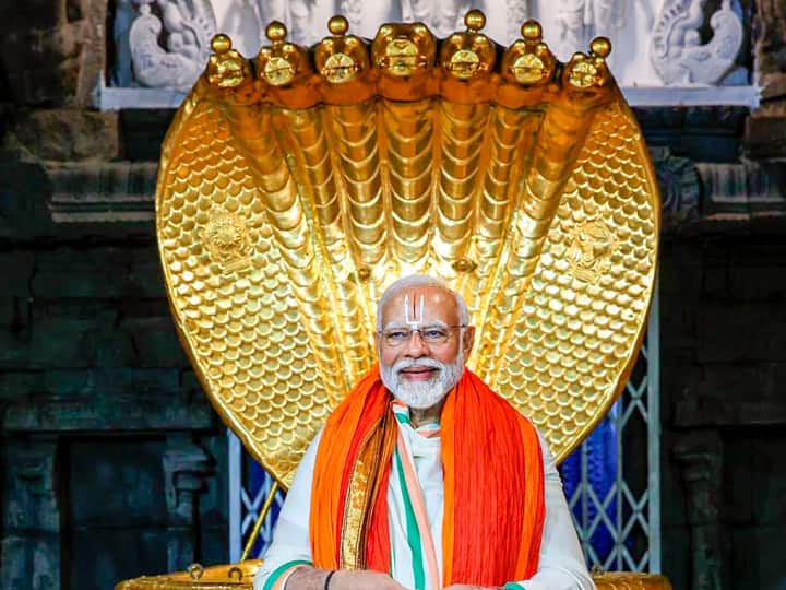 PM Modi invited for Ram Temple consecration ceremony Champat Rai called him incarnation of Lord Vishnu पीएम मोदी पर रामजन्मभूमि ट्रस्ट के सचिव चंपत राय का बड़ा बयान, कहा- 'वो भगवान व‍िष्‍णु का अवतार'