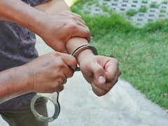 कभी डॉक्टर, कभी NIA तो कभी PMO का अधिकारी... पूरे देश में महिलाओं को ठगता रहा कश्मीर का ईशान बुखारी