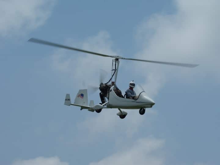 Uttarakhand Himalayan Air Safari trial successful Tourists will enjoy Gyrocopter Adventure Uttarakhand News: उत्तराखंड में हिमालयी एयर सफारी का ट्रायल रहा सफल, अब पर्यटक जायरोकॉप्टर एडवेंचर का लेंगे आनंद
