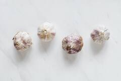 One Clove Garlic :காலையில் எழுந்ததும் ஒரு பல் பூண்டை மென்று சாப்பிடுங்க - இவ்வளவு நன்மைகளா?