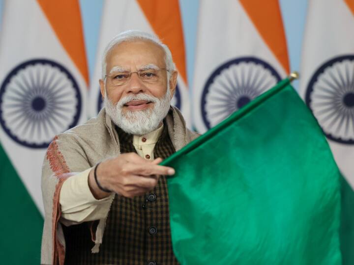 Vikasit Bharat Sankalp Yatra Flagged Off By PM Modi In 5 States Including MP CM Mohan Yadav Attends in Ujjain पीएम मोदी ने एमपी समेत 5 राज्यों में किया विकसित भारत संकल्प यात्रा का शुभारंभ, उज्जैन में मौजूद रहे सीएम मोहन यादव
