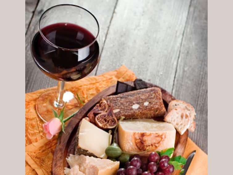 Pairing Cheese Chocolate With Wine Is Becoming A Growing Trend Know Why Pairing Cheese, Chocolate With Wine Is A Match Made In Heaven. Know Why