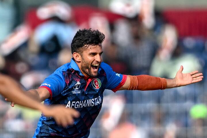 ਅਜ਼ਮਤੁੱਲਾ ਉਮਰਜ਼ਈ ਅਫਗਾਨਿਸਤਾਨ ਦੇ ਇਸ ਤੇਜ਼ ਗੇਂਦਬਾਜ਼ ਆਲਰਾਊਂਡਰ ਅਜ਼ਮਤੁੱਲਾ ਉਮਰਜ਼ਈ ਲਈ ਕਈ ਫਰੈਂਚਾਇਜ਼ੀਜ਼ ਦੇ ਦਰਵਾਜ਼ੇ ਵੀ ਖੁੱਲ੍ਹਣਗੇ। ਅਫਗਾਨਿਸਤਾਨ ਦੇ ਇਸ ਖਿਡਾਰੀ ਨੇ ਵਨਡੇ ਵਿਸ਼ਵ ਕੱਪ ਦੌਰਾਨ ਵੀ ਸ਼ਾਨਦਾਰ ਪ੍ਰਦਰਸ਼ਨ ਕੀਤਾ ਸੀ। ਉਮਜਈ ਨੇ ਨਾ ਸਿਰਫ਼ ਮੱਧ ਕ੍ਰਮ ਵਿੱਚ ਕਈ ਸ਼ਾਨਦਾਰ ਪਾਰੀਆਂ ਖੇਡੀਆਂ, ਸਗੋਂ ਨਵੀਆਂ ਅਤੇ ਪੁਰਾਣੀਆਂ ਦੋਵੇਂ ਗੇਂਦਾਂ ਨਾਲ ਵਿਕਟਾਂ ਵੀ ਲਈਆਂ। ਮੱਧਕ੍ਰਮ 'ਚ ਬੱਲੇਬਾਜ਼ੀ ਦੇ ਨਾਲ-ਨਾਲ ਇਹ ਖਿਡਾਰੀ ਆਪਣੀ ਸ਼ਾਨਦਾਰ ਫਿਨਿਸ਼ਿੰਗ ਅਤੇ ਤੇਜ਼ ਗੇਂਦਬਾਜ਼ੀ ਲਈ ਵੀ ਜਾਣਿਆ ਜਾਂਦਾ ਹੈ। ਇਸ ਲਈ ਆਈਪੀਐਲ ਨਿਲਾਮੀ ਵਿੱਚ ਇਸ ਸ਼ਾਨਦਾਰ ਆਲਰਾਊਂਡਰ ਲਈ ਕਰੋੜਾਂ ਰੁਪਏ ਦੀ ਬੋਲੀ ਲਗਾਈ ਜਾ ਸਕਦੀ ਹੈ।