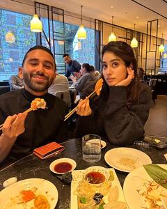 Janhvi Kapoor Vaccation: न्यासा और जाह्नवी के साथ लंदन में विंटर वेकेशन एंजॉय करते दिखे ओरी, सोशल मीडिया शेयर की ट्रिप की तस्वीरें