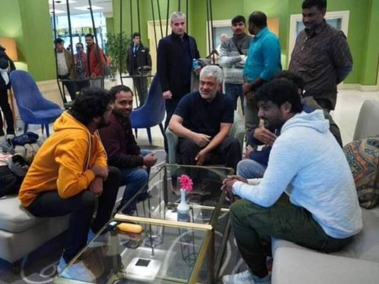VidaMuyarchi: ”என்றுமே எங்க தல தான்” .. ஷூட்டிங் ஸ்பாட்டுக்கு வந்த ரசிகர்களிடம் அன்பு காட்டிய அஜித்..! Ajith kumar meet his fans in vida muyarchi shooting spot VidaMuyarchi: ”என்றுமே எங்க தல தான்” .. ஷூட்டிங் ஸ்பாட்டுக்கு வந்த ரசிகர்களிடம் அன்பு காட்டிய அஜித்..!
