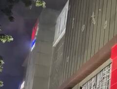 लखनऊ के फिनिक्स मॉल में लगी भीषण आग, दमकल की 5 गाड़ियां मौके पर मौजूद