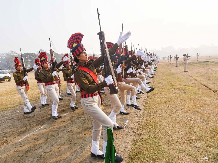 Bihar Police Sub Inspector recruitment exam today 6.61 lakh candidates will give the exam ANN Bihar Police SI Exam: बिहार पुलिस सब इंस्पेक्टर भर्ती परीक्षा आज, 6.61 लाख अभ्यर्थी देंगे एग्जाम, इन बातों का रखना होगा ध्यान