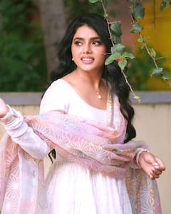Sumaya Reddy: రైటింగ్, యాక్టింగ్, ప్రొడక్షన్ - ఫస్ట్ సినిమాకే చాలా చేస్తున్న అనంతపురం అమ్మాయి