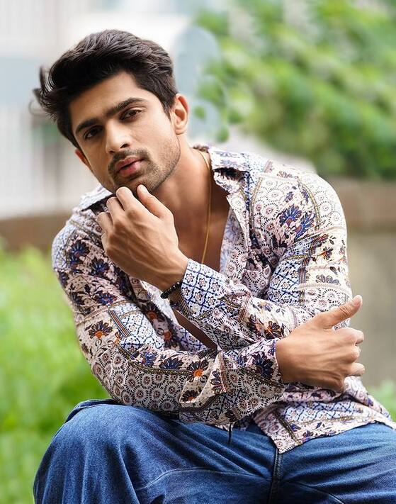 शो से बाहर होने के बाद खानजादी ने कई मुद्दों पर बातचीत की है. साथ ही उन्होंने अभिषेक के साथ नजदीकियों पर भी खुलकर बयान दिया है.