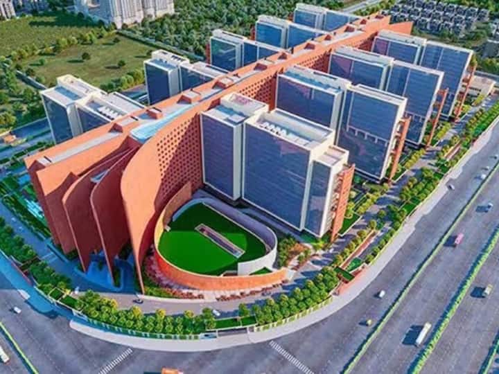 प्रधानमंत्री कार्यालय ने बताया है कि सूरत डायमंड बूर्स के उद्घाटन के सिलसिले में प्रधानमंत्री नरेंद्र मोदी आज गुजरात के सूरत जिले में रहेंगे. इसके अलावा वह सूरत को अंतरराष्ट्रीय हवाई अड्डे का भी तोहफा देंगे.