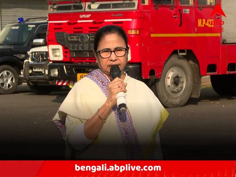 CM Mamata Banerjee Attacked Central Government Over Suspension Of Derek O Brien To Deprivation Of Fund In Government Schemes CM Mamata Banerjee:'কে কী খাবে, কে কী পরবে সেটাও ঠিক করে দিচ্ছে বিজেপি', দিল্লি সফরের মুখে সরব মুখ্যমন্ত্রী