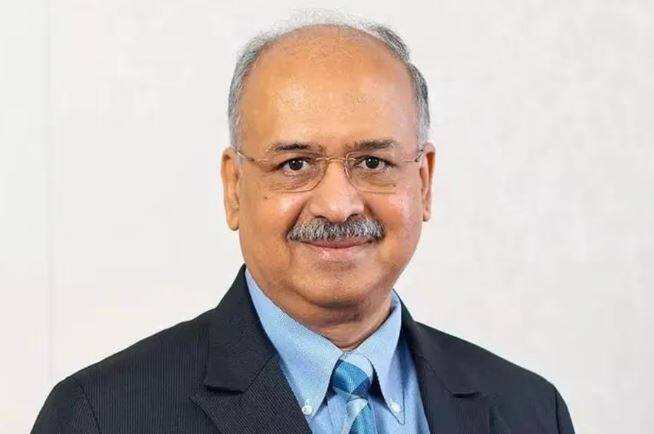 Dilip Shanghvi News NO ambani adani know story of sun pharma founder Dilip shanghvi creates 15.65 lakh crore net worth just investing 10k marathi news business 10000 रुपयापासून व्यवसायाची सुरुवात, आता 15.65 लाख कोटींची संपत्ती; ना अंबानी ना अदानी…या अब्जाधीशाची गोष्ट आहे वेगळी