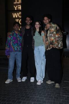 रुमर्ड बॉयफ्रेंड सिद्धांत को सपोर्ट करने पहुंचीं नव्या नंदा, कूल लुक में नजर आईं अनन्या पांडे, देखें तस्वीरें