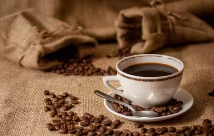 ਇਸ ਅਨੁਸਾਰ 10ਵੀਂ ਸਦੀ ਵਿੱਚ ਇਸ ਪੇਅ ਦੀ ਵਰਤੋਂ ਨਾ ਸਿਰਫ਼ ਹੱਥ ਧੋਣ ਲਈ ਕੀਤੀ ਜਾਂਦੀ ਸੀ ਸਗੋਂ ਡਾਕਟਰੀ ਕੰਮਾਂ ਲਈ ਵੀ ਕੀਤੀ ਜਾਂਦੀ ਸੀ। ਇਸ ਤੋਂ ਇਲਾਵਾ ਪਸੀਨੇ ਦੀ ਬਦਬੂ ਨੂੰ ਦੂਰ ਕਰਨ ਲਈ ਵੀ ਇਸ ਦੀ ਵਰਤੋਂ ਕੀਤੀ ਜਾਂਦੀ ਸੀ।