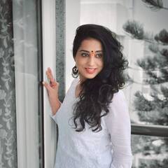 Mahie Gill Birthday: 17 की उम्र में रचाई शादी लेकिन नहीं चला रिश्ता, फिर कई सालों बाद एक बेटी की मां होने का खुलासा कर लोगों को चौंकाया