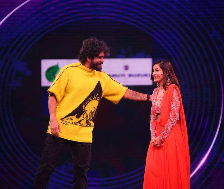 అందమైన 'బిగ్ బాస్' ప్రయాణంలోనూ, తన జీవితంలోనూ భాగమైన ప్రతి ఒక్కరికీ శోభా శెట్టి థాంక్స్ చెప్పారు. 'బిగ్ బాస్' స్టేజి మీద ఉన్నప్పుడు ఫోటోలు షేర్ చేశారు. (Image Courtesy: shobhashettyofficial / Instagram)