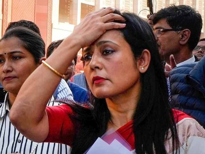 Mahua Moitra Moves Delhi High Court Against Move To Oust Her From Official Residence सरकारी आवास खाली करने का मिला नोटिस तो हाई कोर्ट पहुंचीं महुआ मोइत्रा, की ये मांग